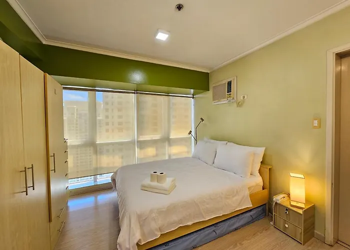 South Of Market Near High Street Bgc Classy & Stylish Studio, Location With View